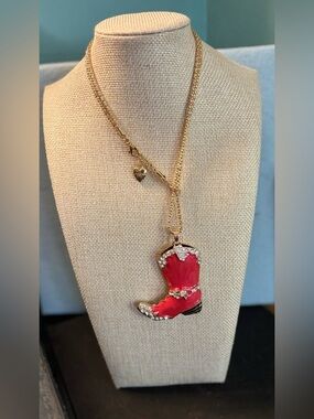 Betsey Johnson red Cowboy boots necklace NWT